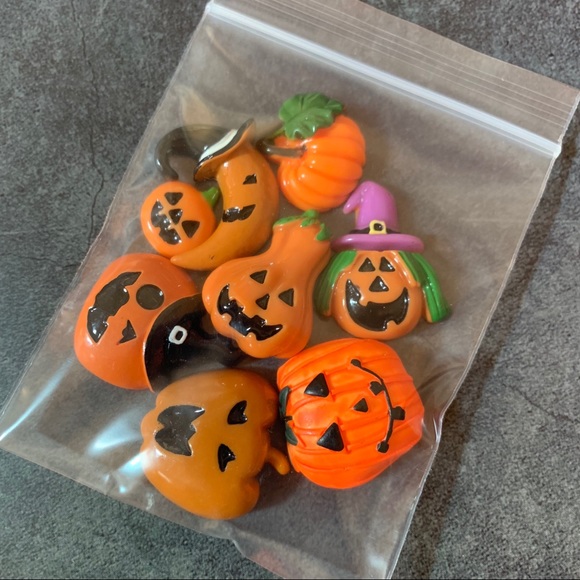 8pc Mixed Halloween Pumpkin Resin Cabochons - Picture 6 of 6